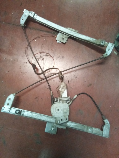 Elevalunas delantero derecho seat Ibiza '96