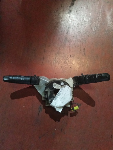 Mando multifuncion nissan micra '05