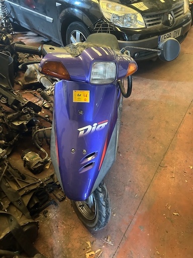 [AF18E] 0221 HONDA DIO 49cc 2003