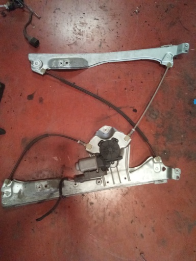 Elevalunas delantero izquierdo Renault Clio III '07