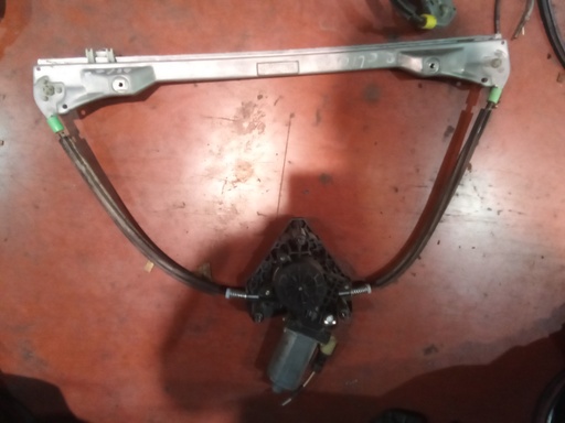 Elevalunas delantero izquierdo 5p Renault Clio II '03