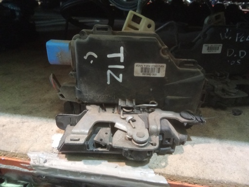 [3B4839015AN] Cerradura trasera izquierda Wolkswagen polo '05