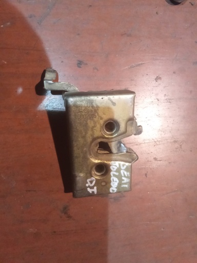 Cerradura delantera izquierda seat Toledo '97