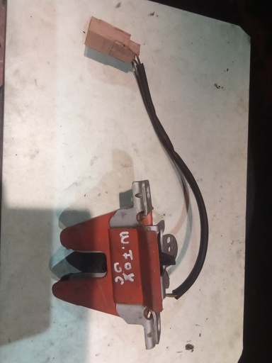 [5z6827505] Cerradura maletero Volkswagen fox '06