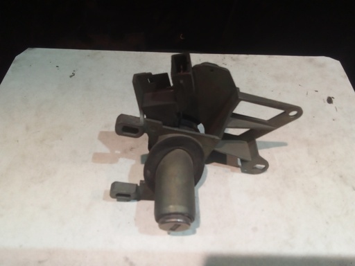 [1m5827297c] Cerradura maletero seat Toledo '99