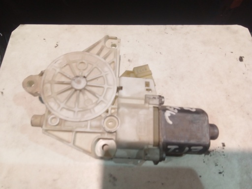 Motor elevalunas trasero izquierdo Mercedes clase c w204 '07