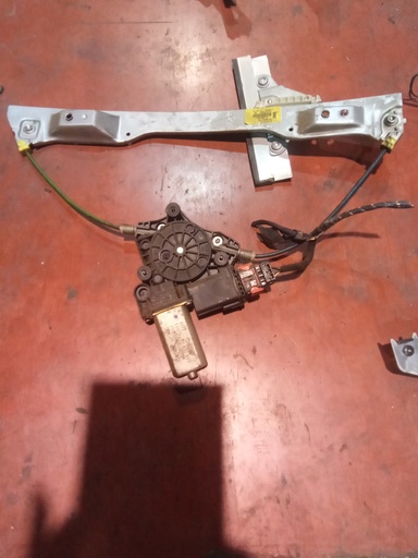 Elevalunas delantero derecho Opel corsa '07