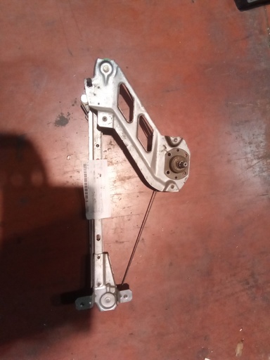 Elevalunas trasero derecho manual Opel corsa b '98