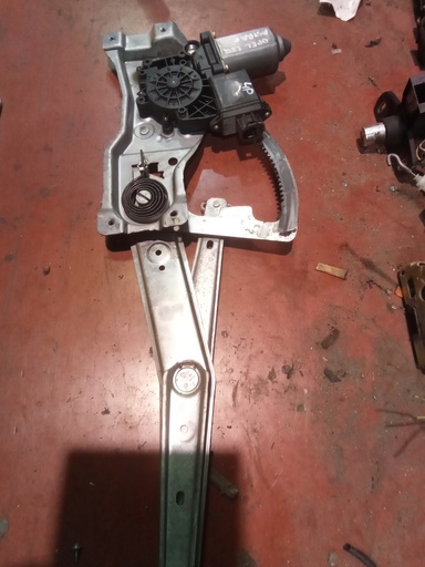 [90451143] Elevalunas delantero izquierdo 4p Opel astra f '91
