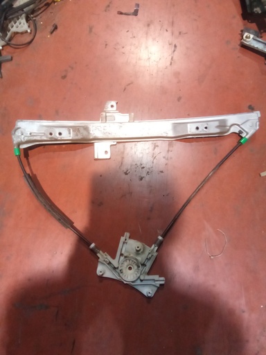 Elevalunas delantero izquierdo Peugeot 407 '05