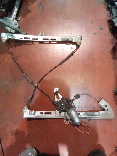 Elevalunas delantero derecho 5p Peugeot 206 '02