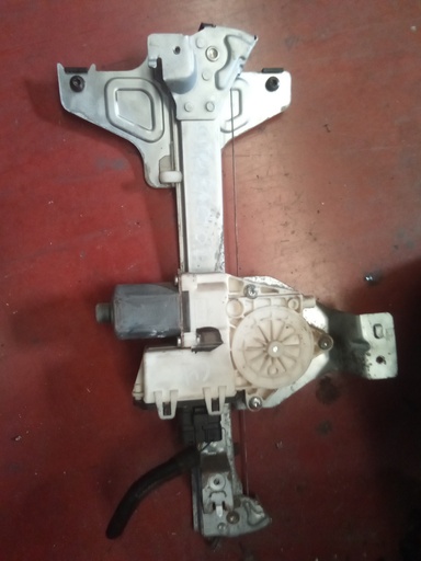 Elevalunas trasero izquierdo citroen c4 '09