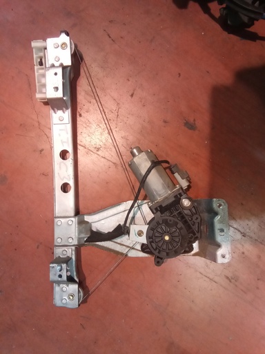 Elevalunas trasero izquierdo citroen c3 '04