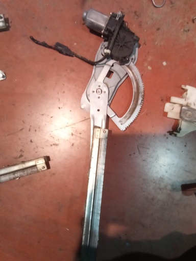 Elevalunas delantero izquierdo Ford tránsit '07