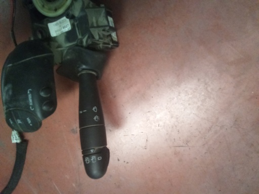 [8200379527] Mando de limpiaparabrisas renault kangoo '01