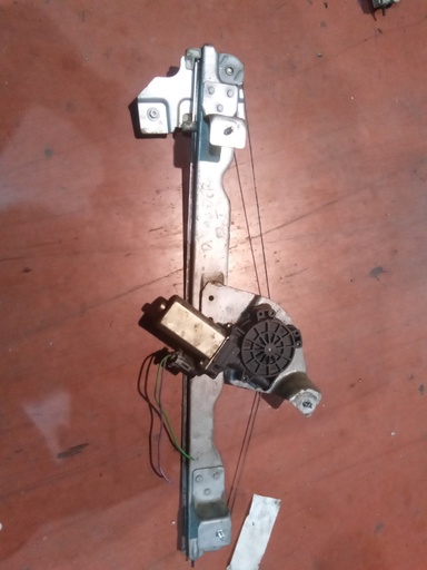 Elevalunas delantero izquierdo dacia sandero '10