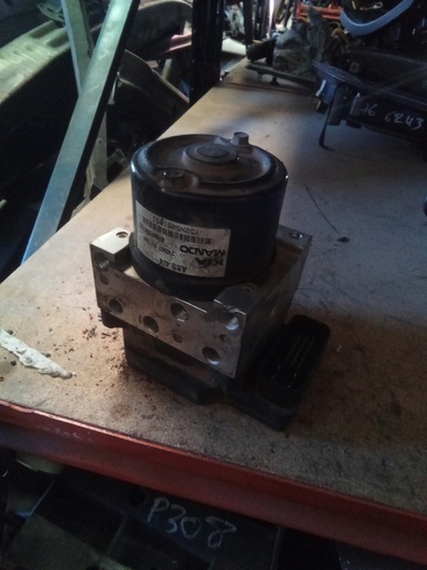 [0k2fa667b0] Módulo ABS Kia Carnival '05