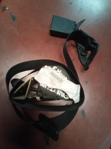 Cinturon trasero central ford mondeo '02