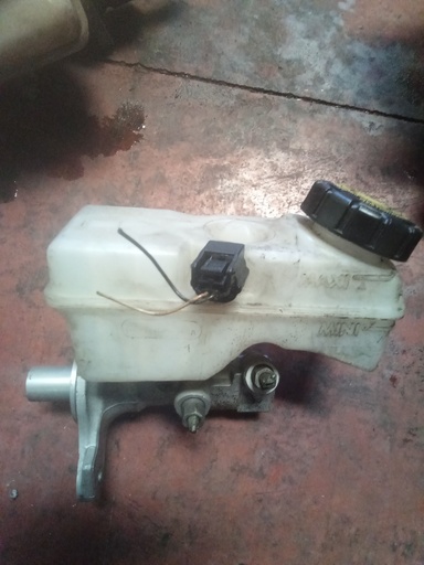 Bomba de freno dacia Logan '12