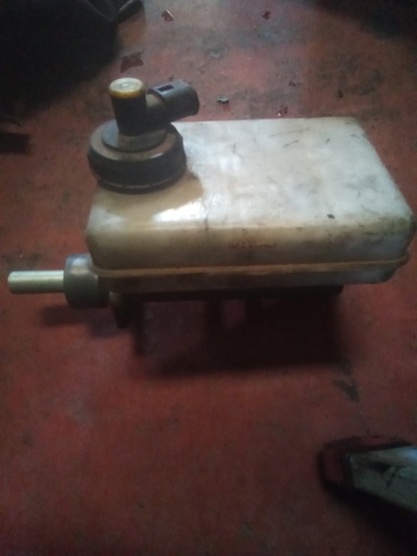 Bomba de freno Renault master 3.0 dci '05