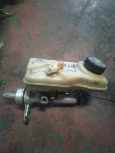 Bomba de freno Renault megane 1.5 dci '05