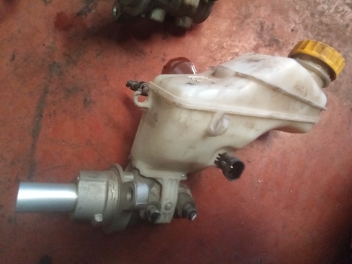 Bomba de freno Opel combo 1.3 cdti '10