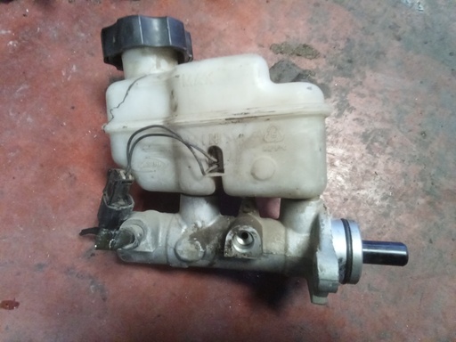 Bomba de freno Kia sorento 2.5 crdi '04