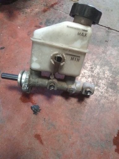 Bomba de freno Kia ceed 1.6 crdi '09