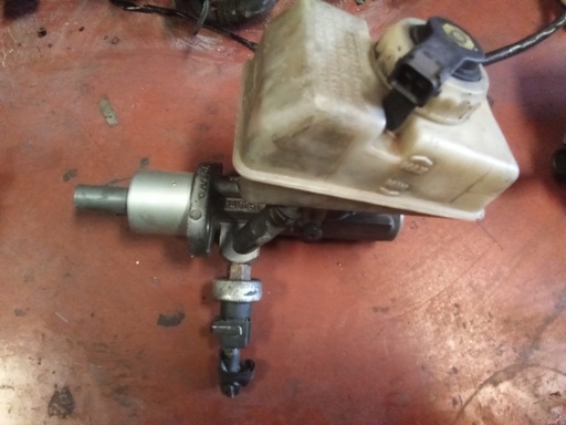 Bomba de freno Volvo serie 850 2.5td '96