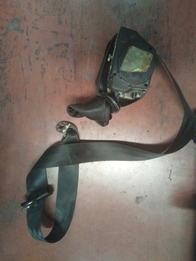 Cinturon trasero derecho audi a3 '01