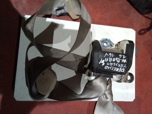 Cinturon trasero derecho volkswagen bora '01