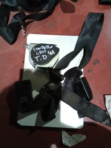 Cinturon trasero derecho dacia sandero '11