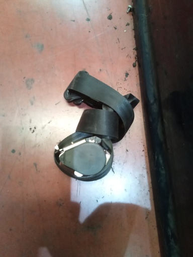 Cinturon delantero derecho renault trafic '07